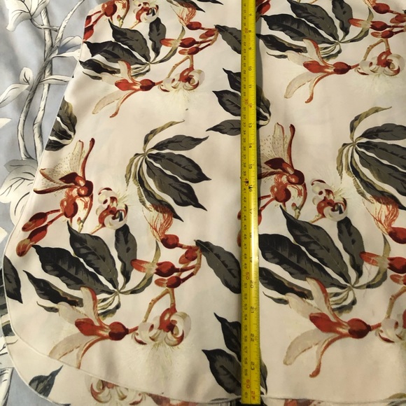 Fresh Sleeveless Blouse - Picture 5 of 8